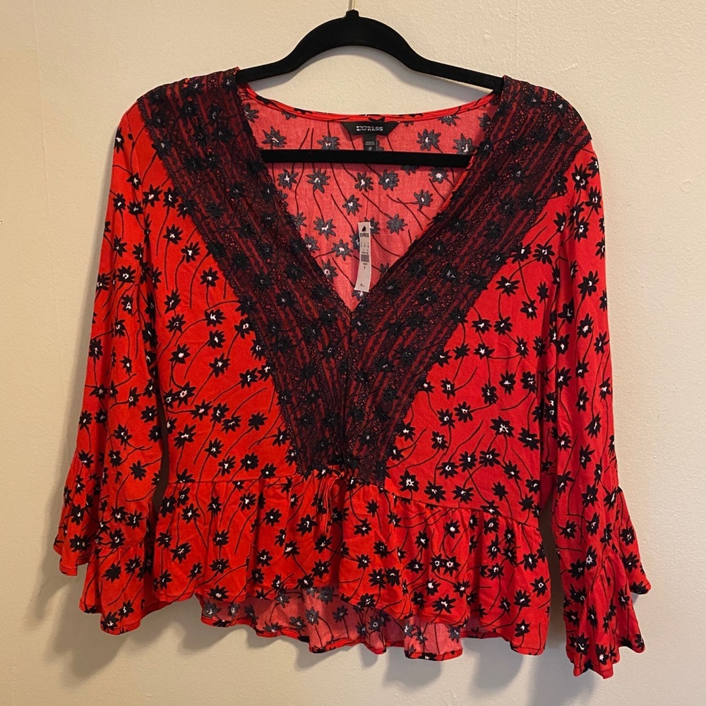 Express Floral V-Neck NWT